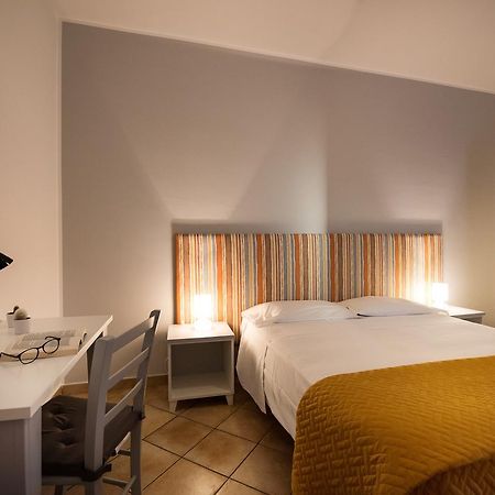 ポッツァッロ Cabrera House Bed & Breakfast エクステリア 写真