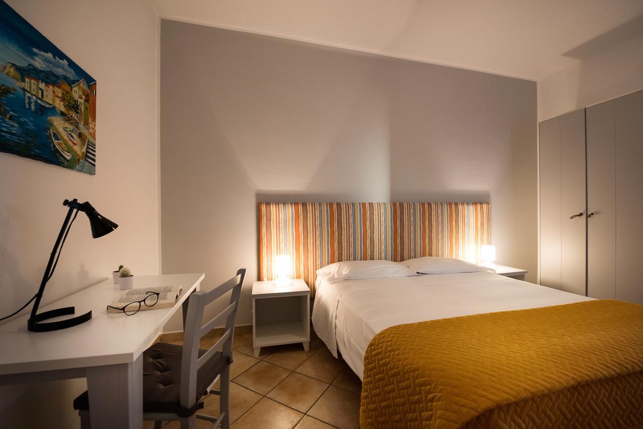 ポッツァッロ Cabrera House Bed & Breakfast エクステリア 写真